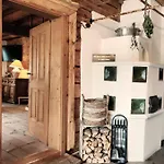 Alte Haus דינטן אם הוכקוניג