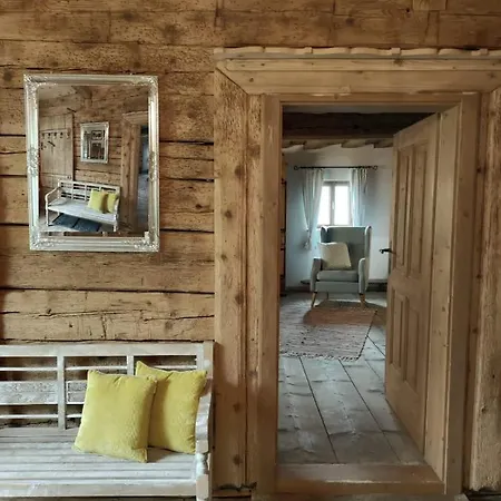 Alte Haus Динтен-ам-Хохкёниг