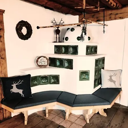 Alte Haus Динтен-ам-Хохкёниг
